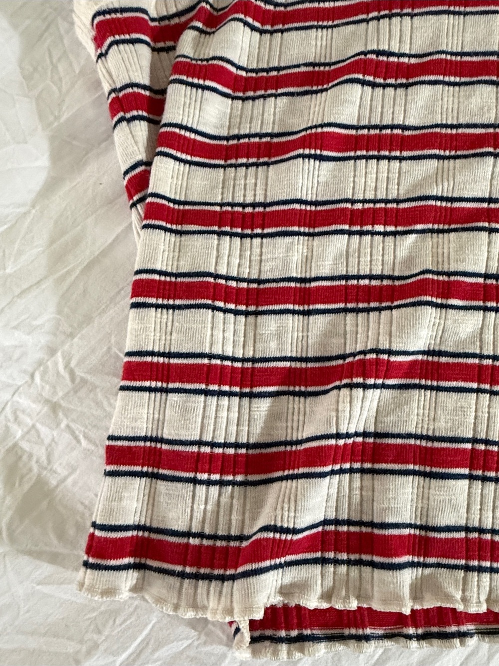 Universal Thread striped tank - Picture 3 of 6